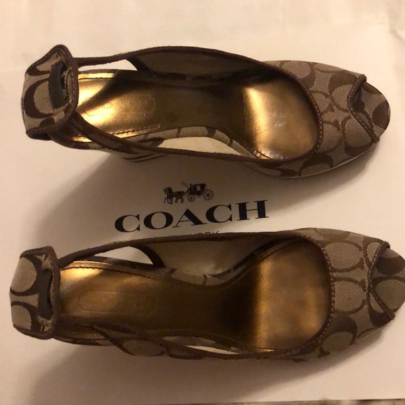 Coach wedge heals - Picture 7 of 7